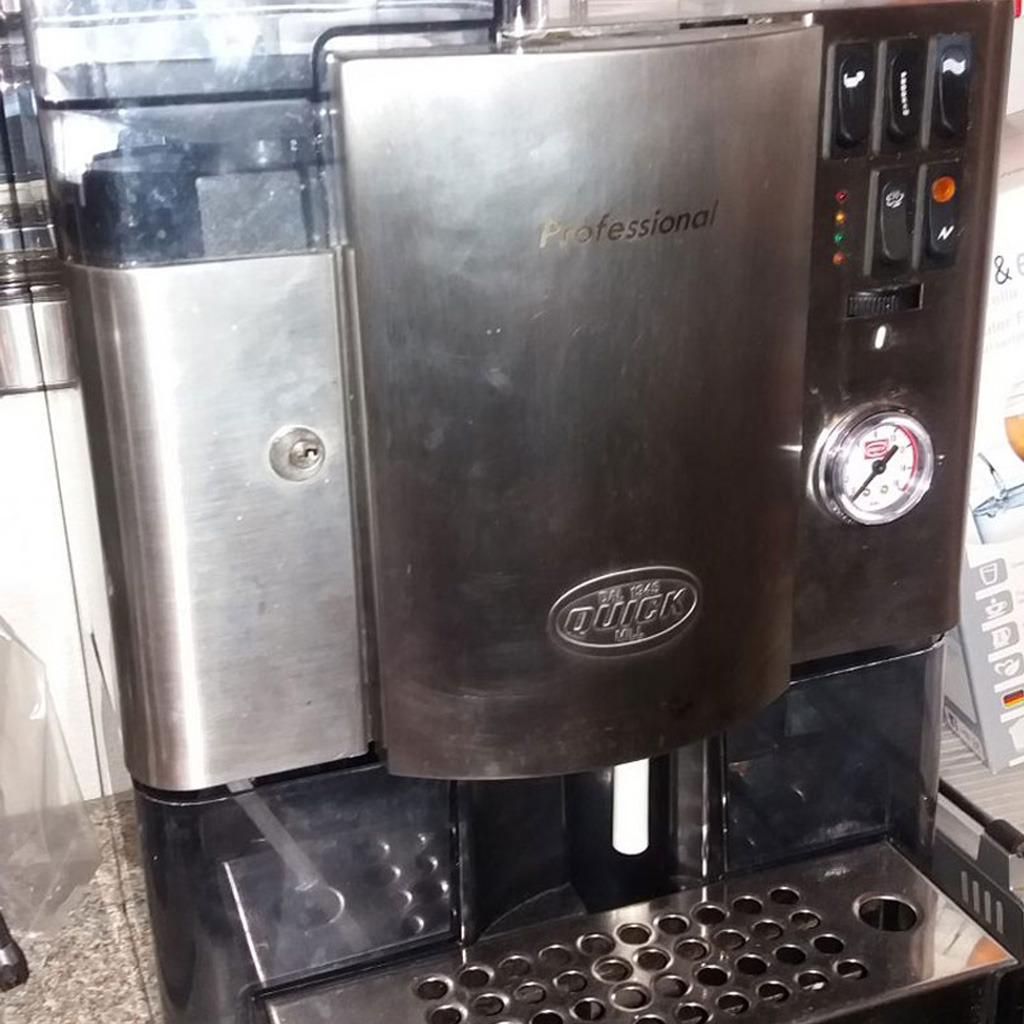 QUICK-MILL-MOD.05000-Kaffeevollautomat-gebraucht-Edelstahlgehaeuse